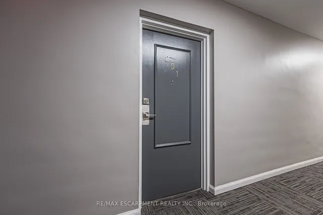 Additional image 4 of 893 Concession St Unit 201