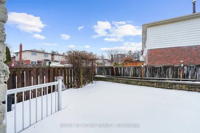 Primary image of 204 Invergordon Ave