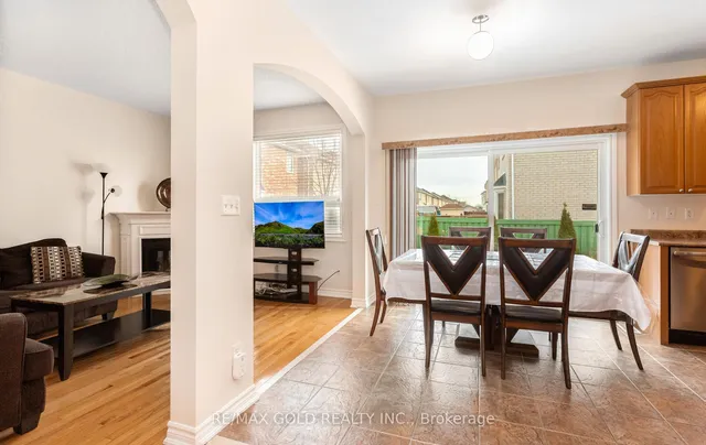 Additional image 10 of 527 Fernforest Dr