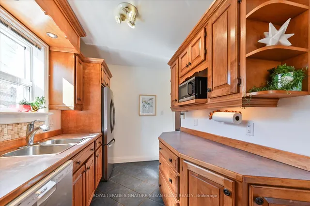 Additional image 9 of 52 Galbraith Ave