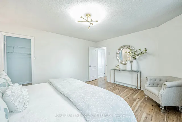 Additional image 27 of 3650 Kaneff Cres Unit 908