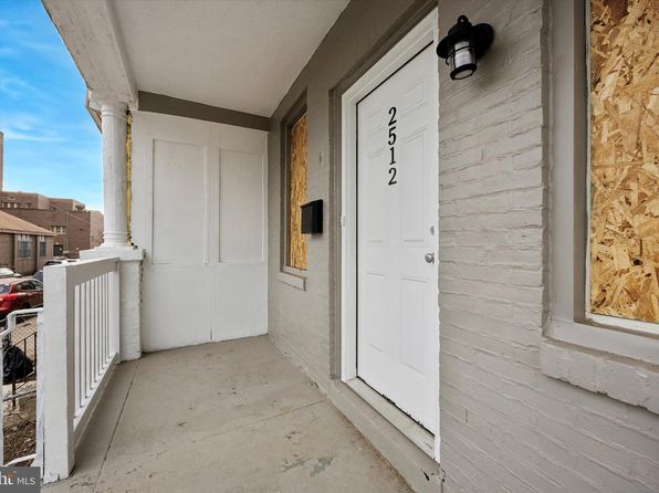 2512 S Holbrook St, Philadelphia, PA 19142