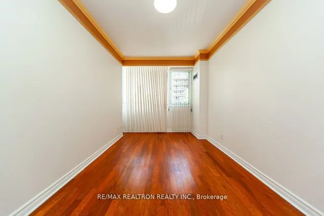 Additional image 40 of 555 Yonge St Unit #309