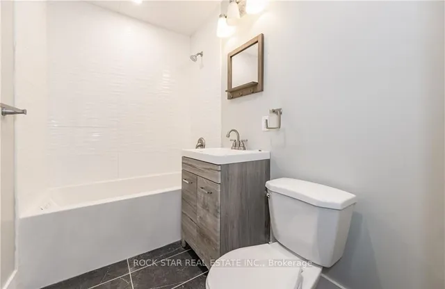 Additional image 23 of 694 Upper Ottawa St