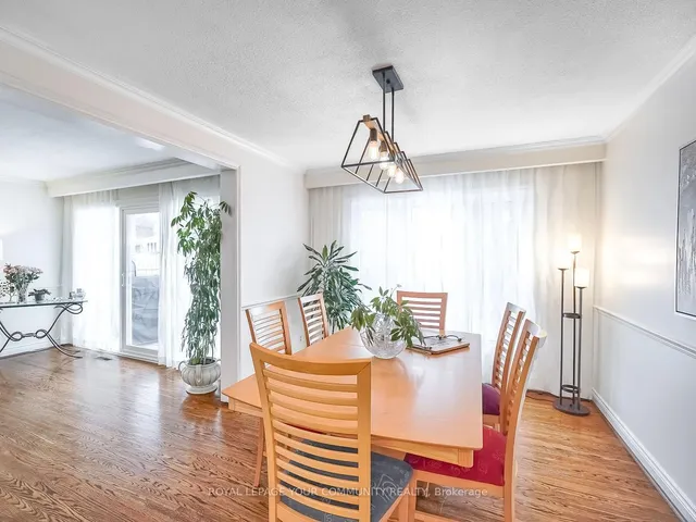 Additional image 10 of 46 Fontainbleau Dr