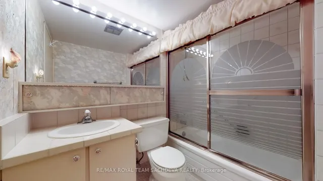 Additional image 25 of 90 Ling Rd Unit 1101