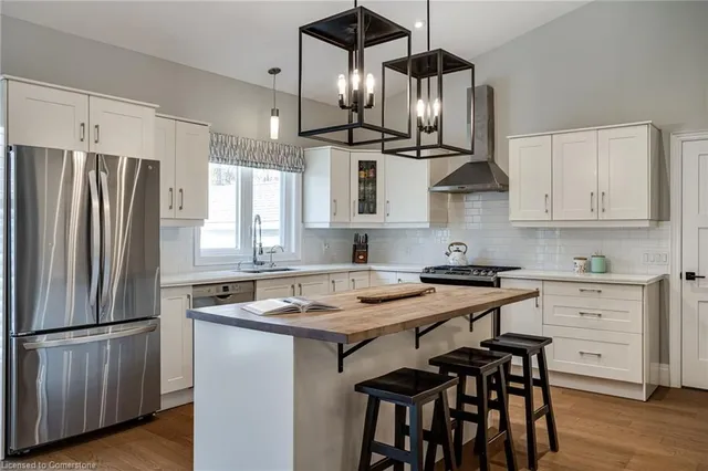 Additional image 14 of 14 Sullivan's Lane