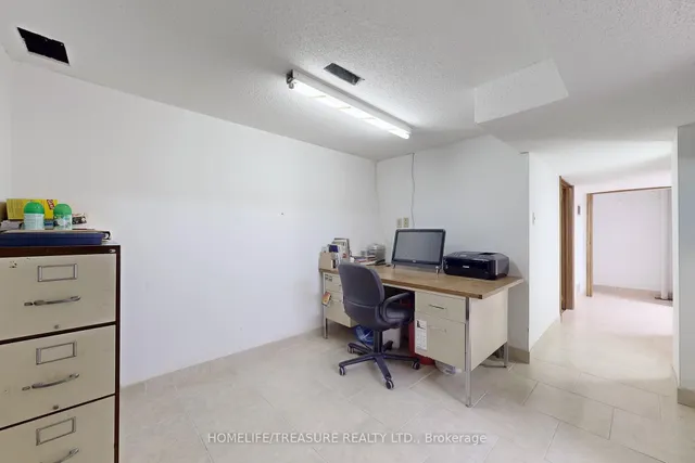 Additional image 29 of 44 Grandville Ave