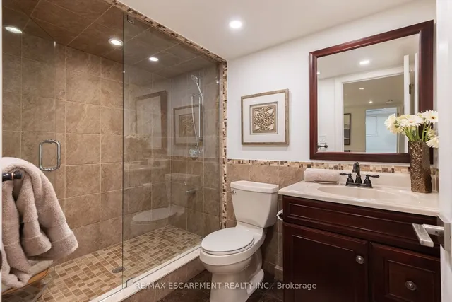 Additional image 28 of 109 Lake Avenue Dr