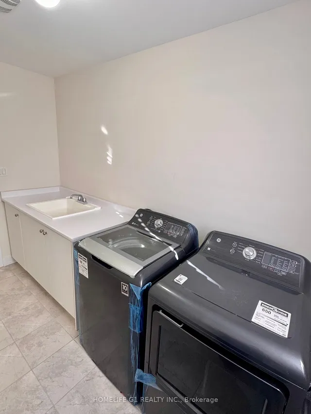 Additional image 21 of 1430 Wellwood Terr