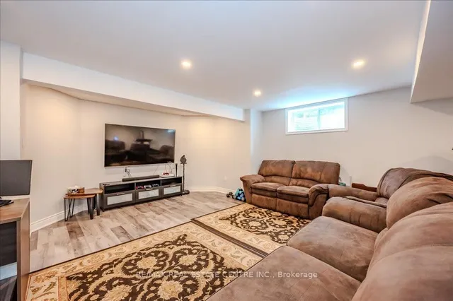 Additional image 24 of 917 Fung Pl