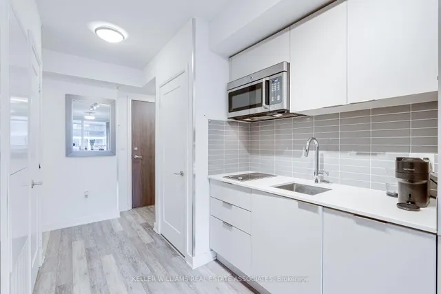 Additional image 7 of 576 Front St Unit 402