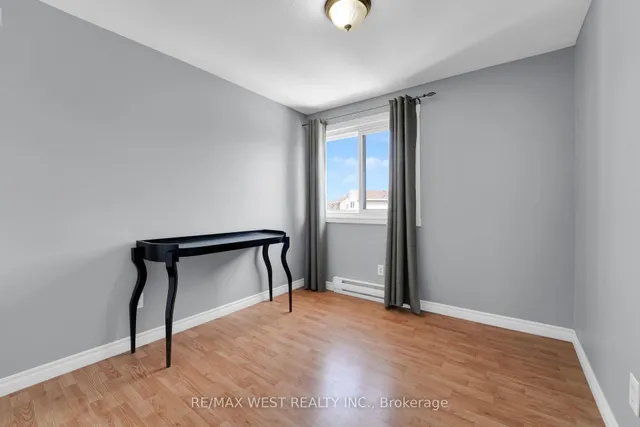 Additional image 17 of 18 Jasmine Sq