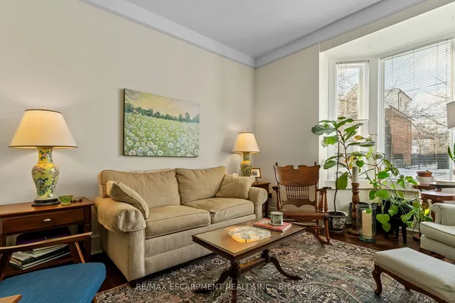 Additional image 11 of 54 Emerald St