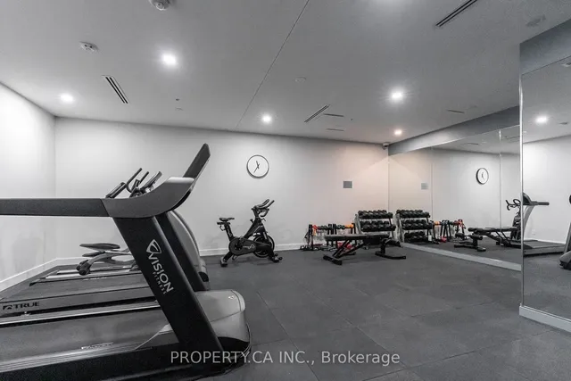 Additional image 8 of 38 Howard Park Ave Unit 212