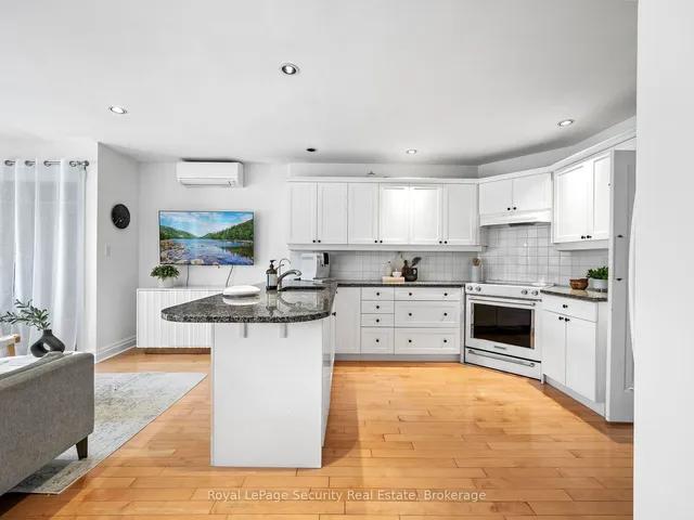 Additional image 12 of 8 Kingsgarden Rd