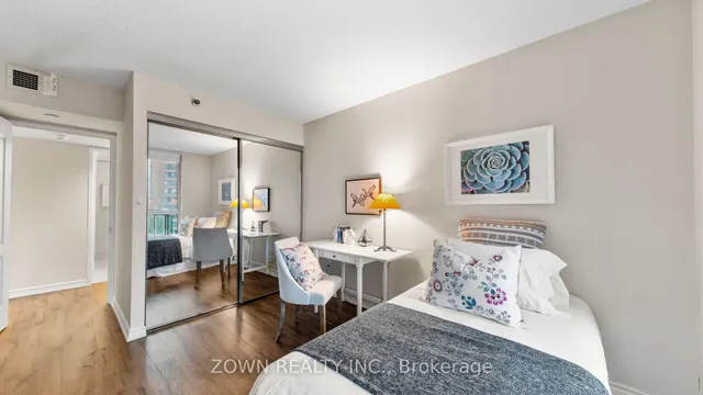 Additional image 38 of 38 Elm St Unit 711