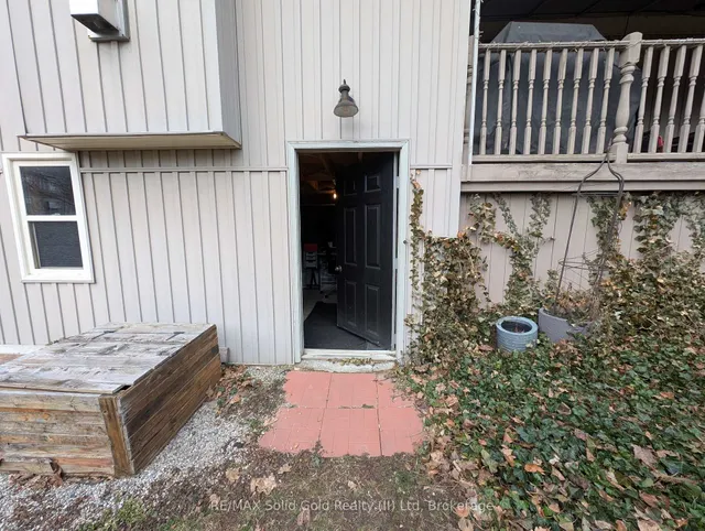 Additional image 49 of 56 Woolwich St