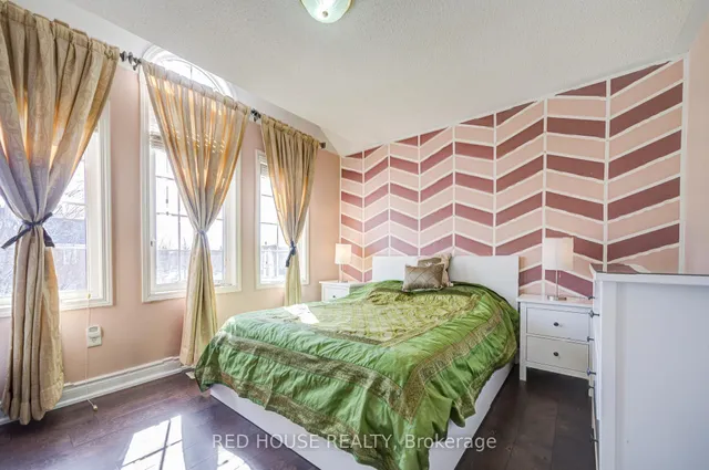 Additional image 26 of 4 Farad Crt