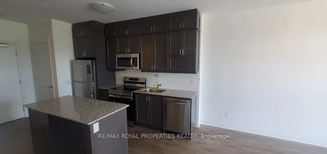 Additional image 7 of 95 Dundas St Unit 111