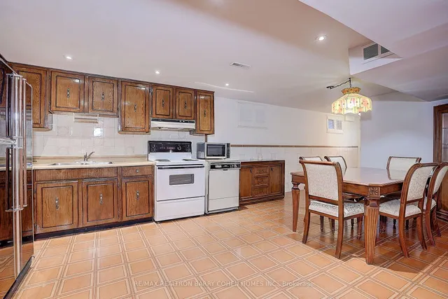 Additional image 34 of 112 Agincourt Dr