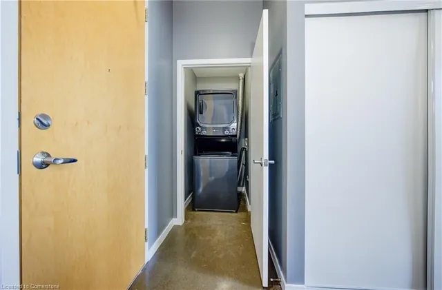 Additional image 3 of 404 King St Unit 526