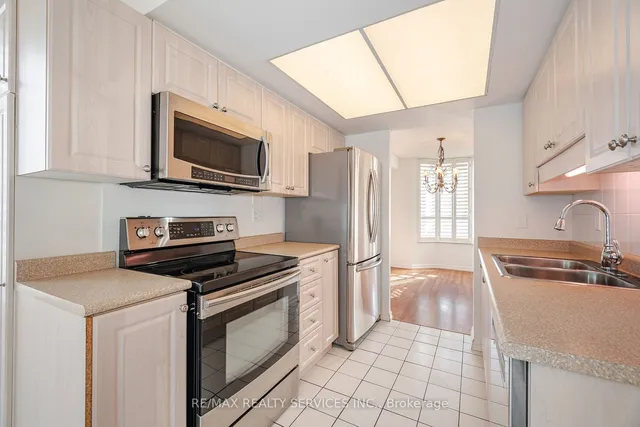 Additional image 17 of 20 Cherrytree Dr Unit 1210