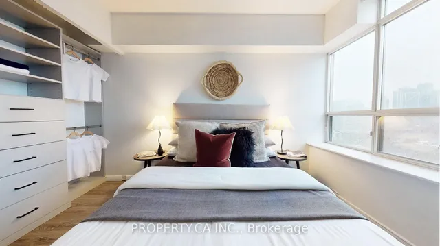 Additional image 15 of 140 Bathurst St Unit Ph02