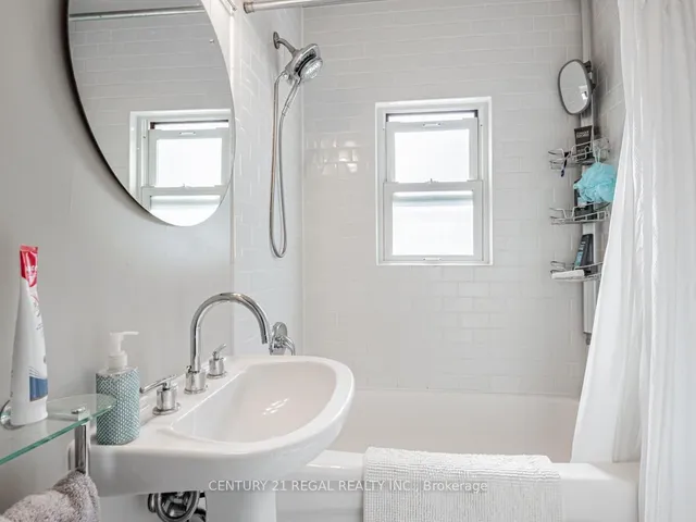 Additional image 25 of 31 Petman Ave