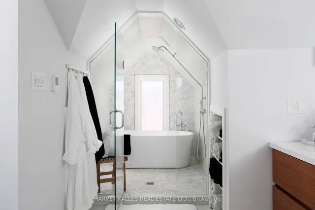 Additional image 39 of 62 McGee St