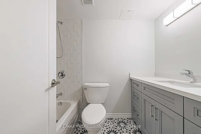 35 Ormskirk Ave Unit 510