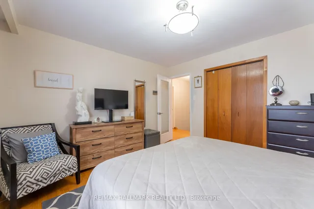 Additional image 17 of 258 Apache Tr