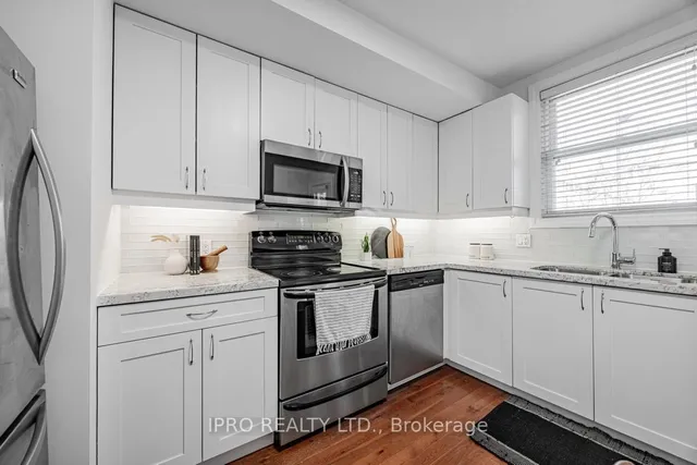 Additional image 13 of 22 Queensdale Ave