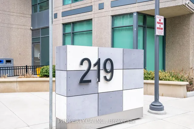Additional image 32 of 219 Fort York Blvd Unit 203