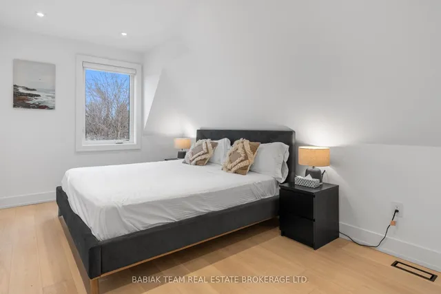 Additional image 25 of 37 Boustead Ave