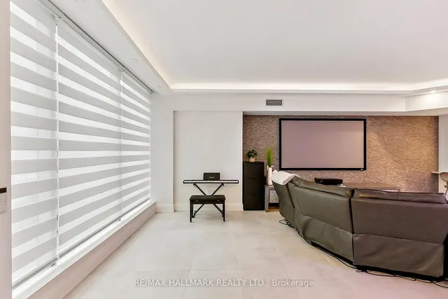 Additional image 9 of 39 Queens Quay Unit TH103