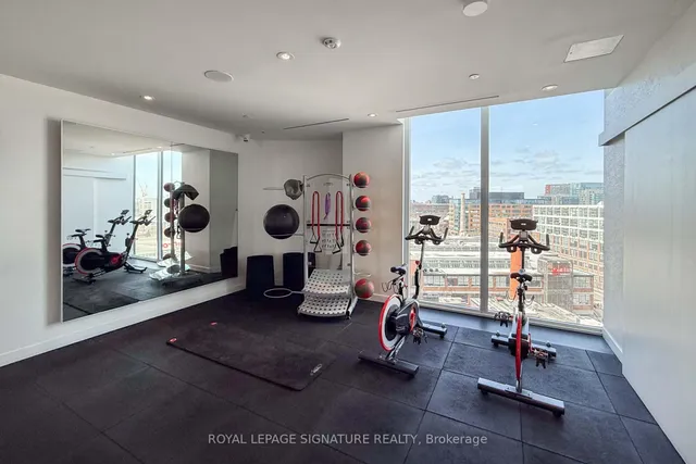 Additional image 33 of 135 East Liberty St Unit PH9