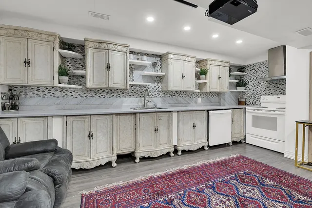 Additional image 38 of 47 Sauvignon Cres