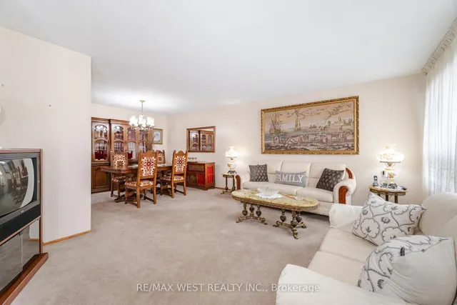 Additional image 10 of 79 Husband Dr