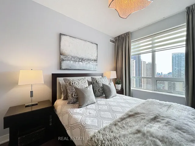 Additional image 20 of 28 Linden St Unit 1705