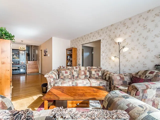 Additional image 16 of 8 Dearbourne Blvd