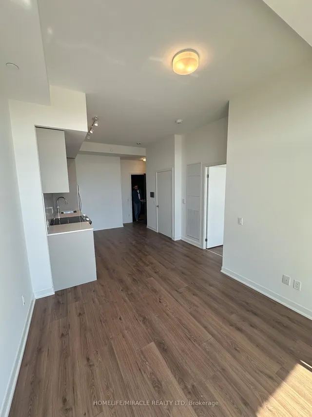 Additional image 14 of 405 Dundas St Unit PH15