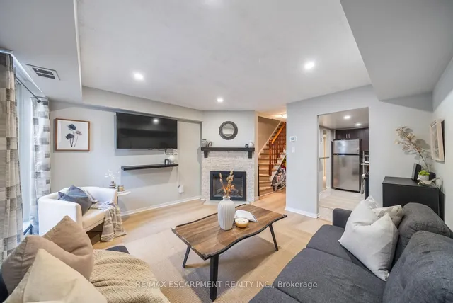 Additional image 10 of 36 Shank St Unit B