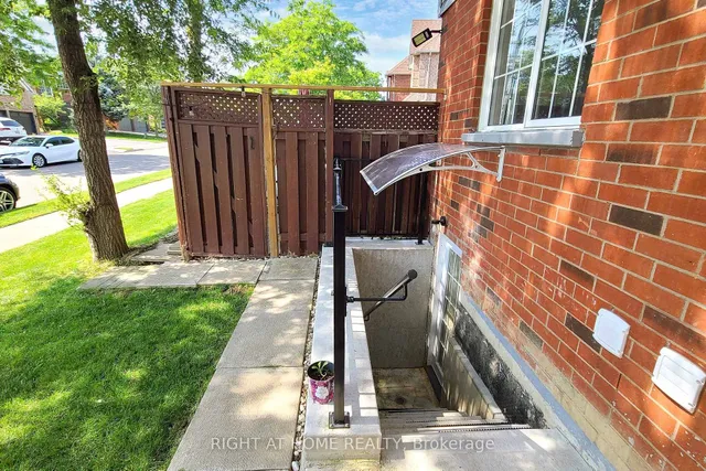 Additional image 43 of 44 Ribbon Dr