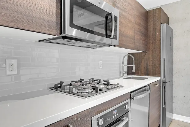 Additional image 19 of 11 Charlotte St Unit 2201