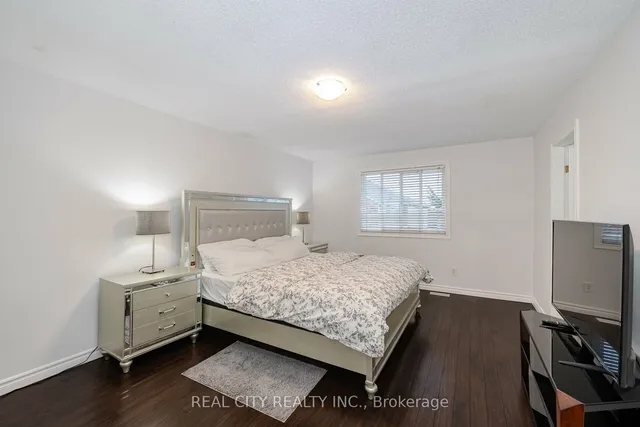 Additional image 20 of 11 Vennio Lane