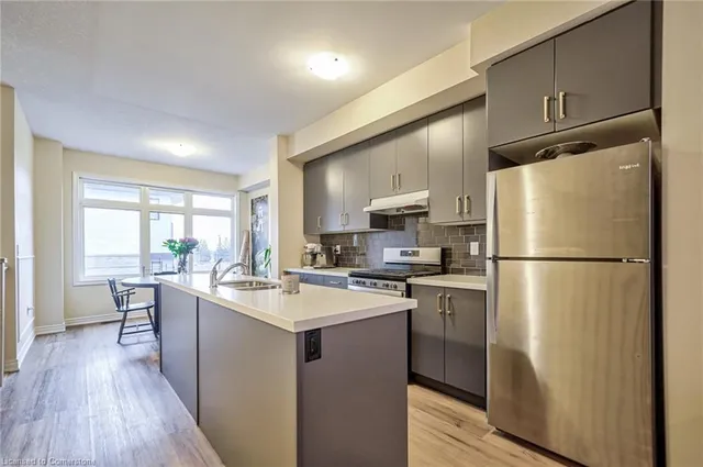 Additional image 12 of 527 Shaver Rd Unit 10