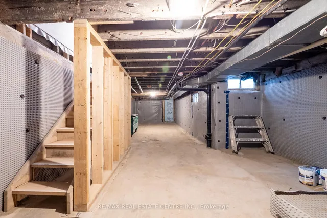 Additional image 40 of 589 St Clarens Ave