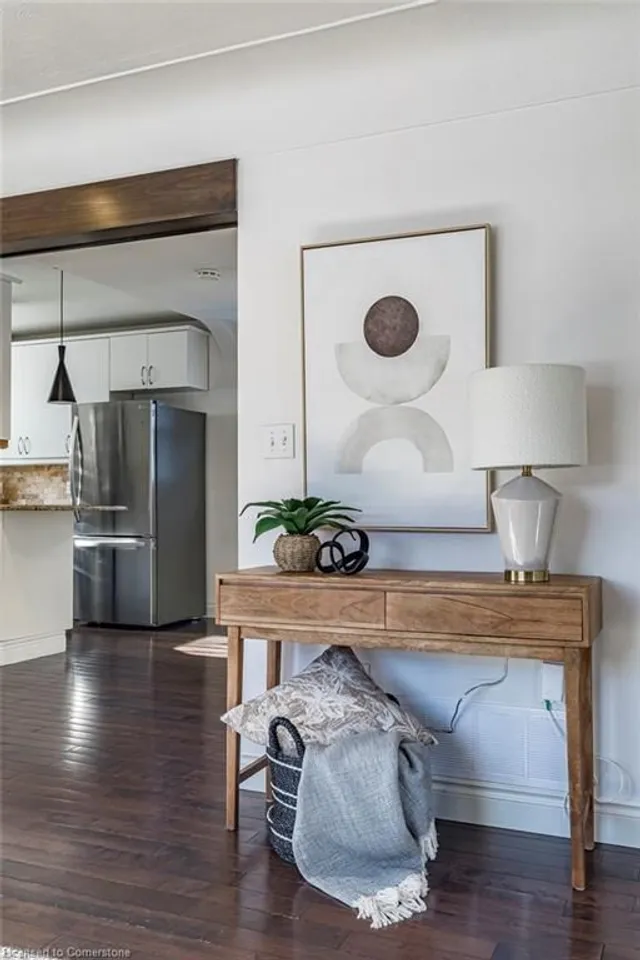 Additional image 8 of 2 Bond St