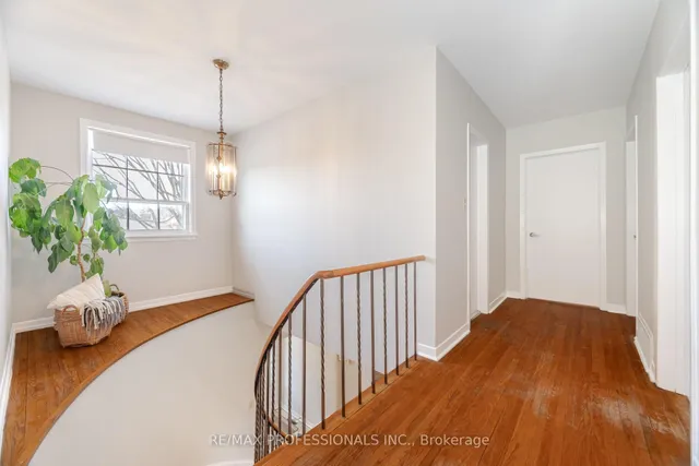 Additional image 20 of 37 Thicket Rd